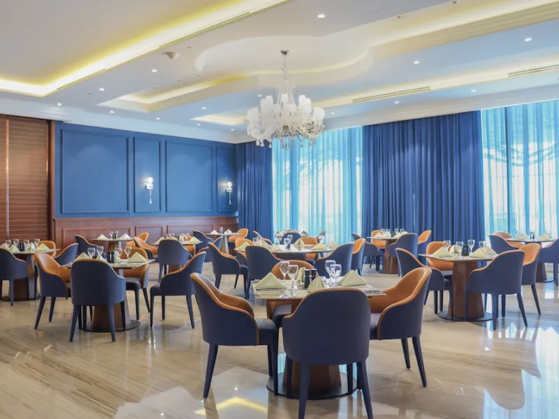 Doha in November: The Bentley Luxury Hotel and Suites 5★